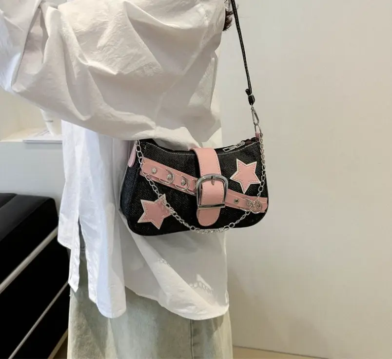 Сумка-багет с розовыми звездами черная