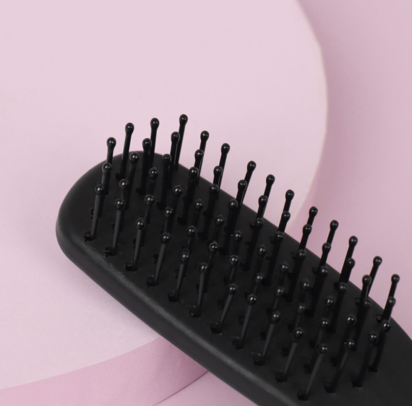 Расчёска-мини массажная, 3,5 &times; 13,2 см, цвет чёрный