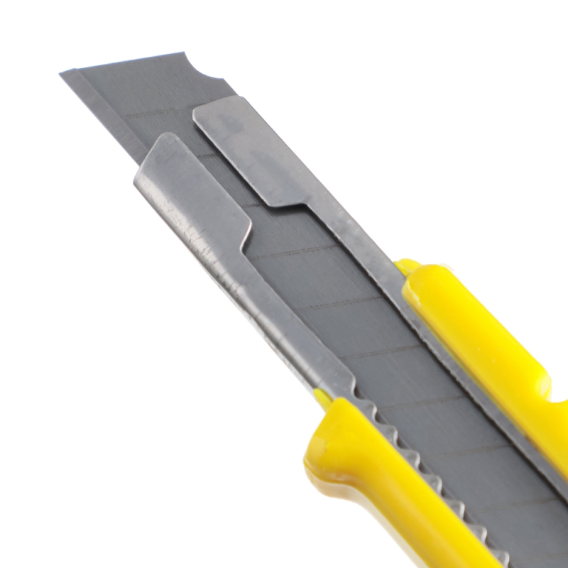 ЕРМАК Нож универс. усиленный с сегментированным лезвием 9мм (квадр. фиксатор)