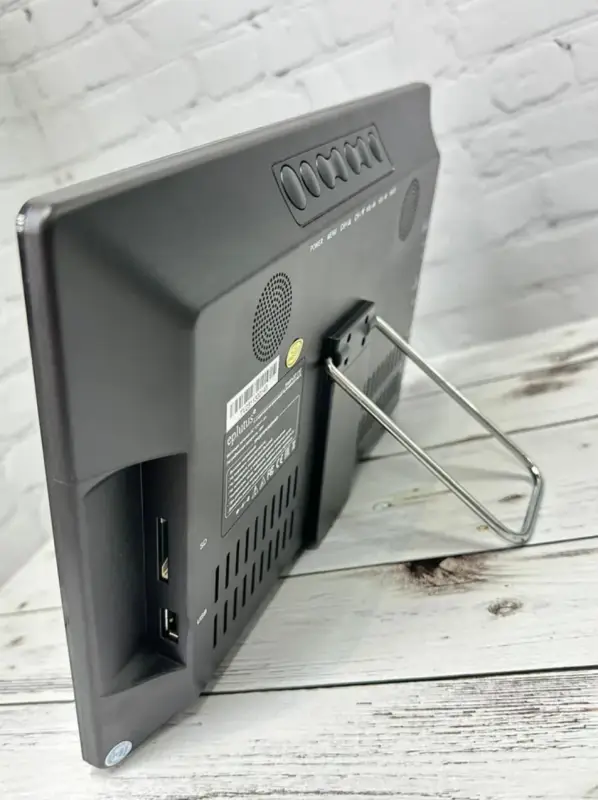 Телевизор портативный с ТВ-приемником Eplutus EP-116T