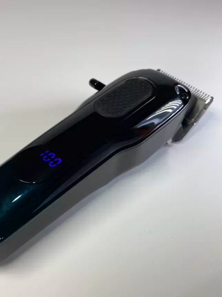 Машинка для стрижки волос VGR V-013 Красная