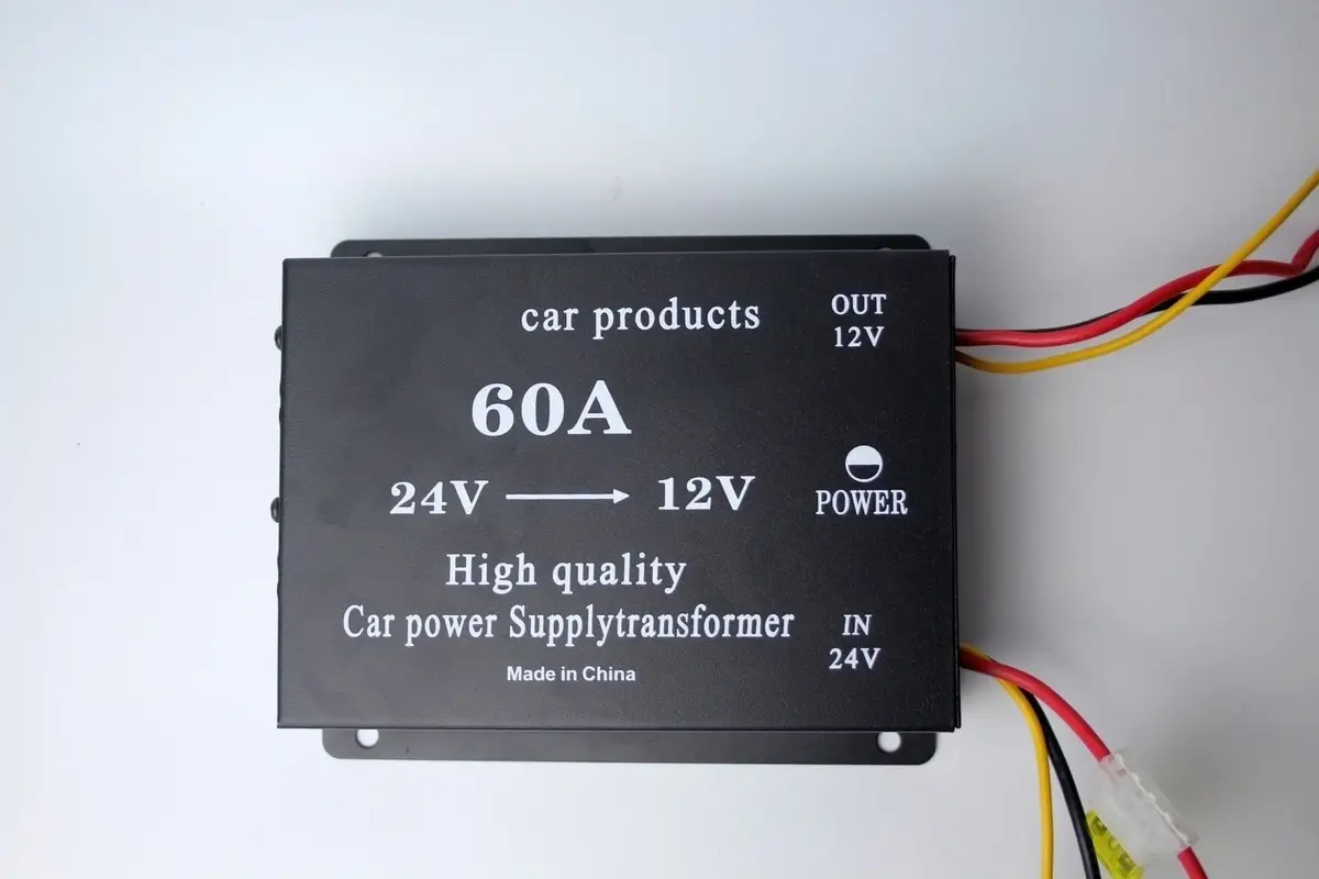 Преобразователь напряжения Инвертор 60A 24V-12V