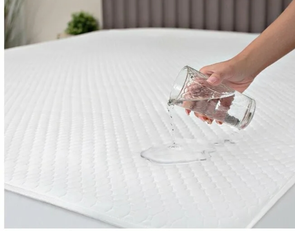 Наматрасник непромокаемый стёжка на 4-х резинках 140/200