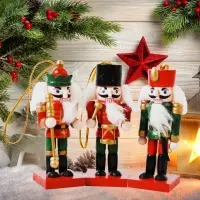 Набор деревянных елочных игрушек Щелкунчик - Королевская Стража 8 см, 3 шт, подвеска