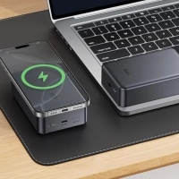 Внешний аккумулятор 20000 J160B Magsafe черный