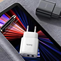 Зарядное устройство C141A + кабель Lightning