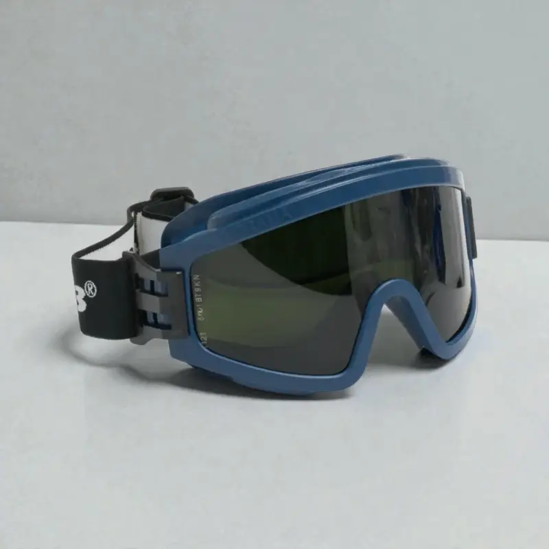 Очки ЗН11 Панорама СтронгГласс  закрытые затемненные, непрямая вентиляция, арт. 21134